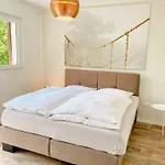 Gem With Hot Tub, Sauna And Castle View 別荘