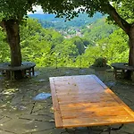Gem With Hot Tub, Sauna And Castle View