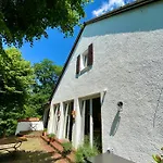 Gem With Hot Tub, Sauna And Castle View *