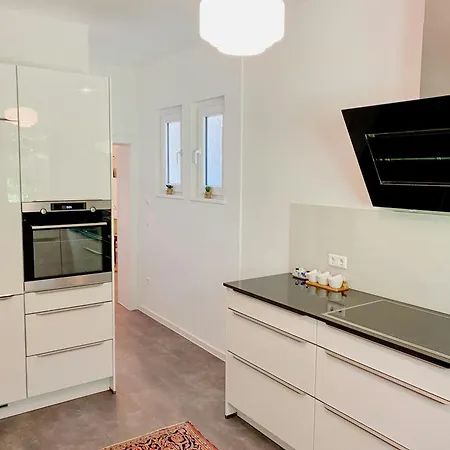 Gem With Hot Tub, Sauna And Castle View