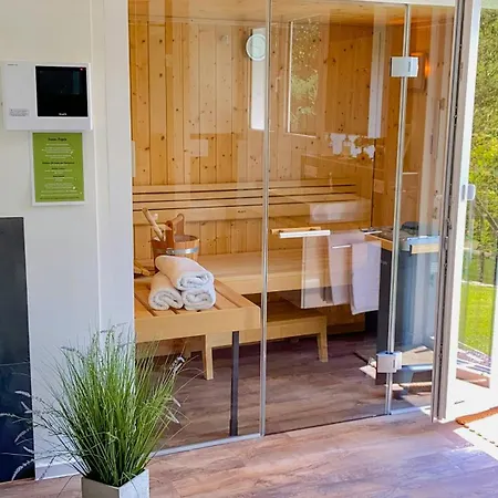 Casa vacanze Gem With Hot Tub, Sauna And Castle View *