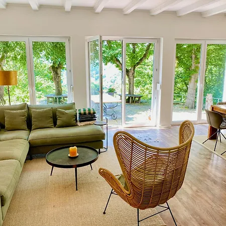 Gem With Hot Tub, Sauna And Castle View