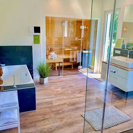 Gem With Hot Tub, Sauna And Castle View ハイムバッハ