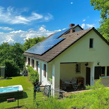 Tatil Evi Gem With Hot Tub, Sauna And Castle View