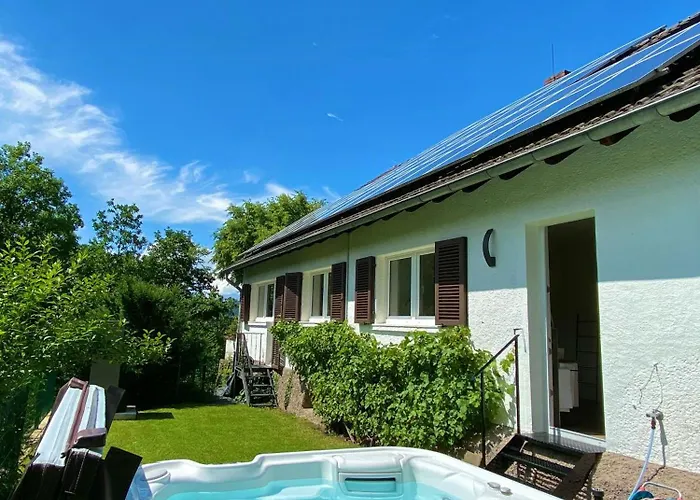 Gem With Hot Tub, Sauna And Castle View Semesterbostad