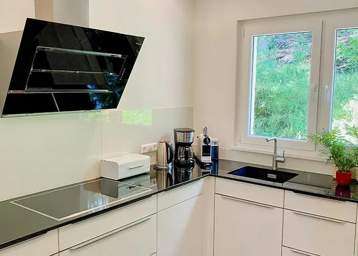 Gem With Hot Tub, Sauna And Castle View Semesterbostad