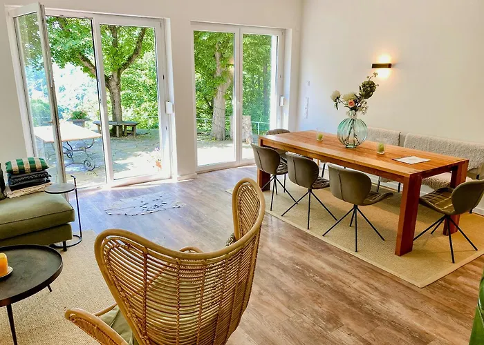 Semesterbostad Gem With Hot Tub, Sauna And Castle View