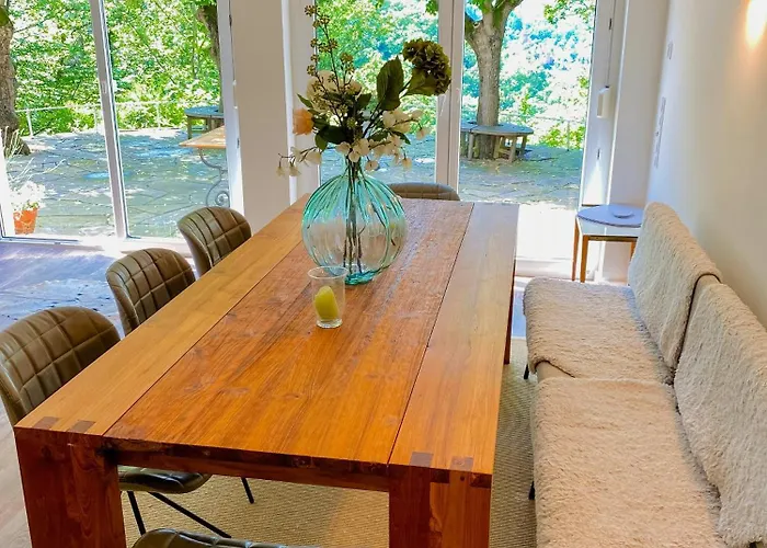 Gem With Hot Tub, Sauna And Castle View *