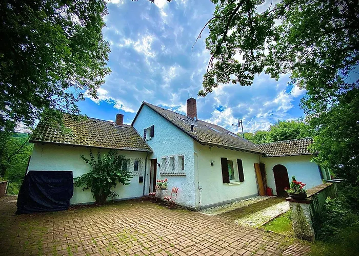Gem With Hot Tub, Sauna And Castle View Semesterbostad Heimbach